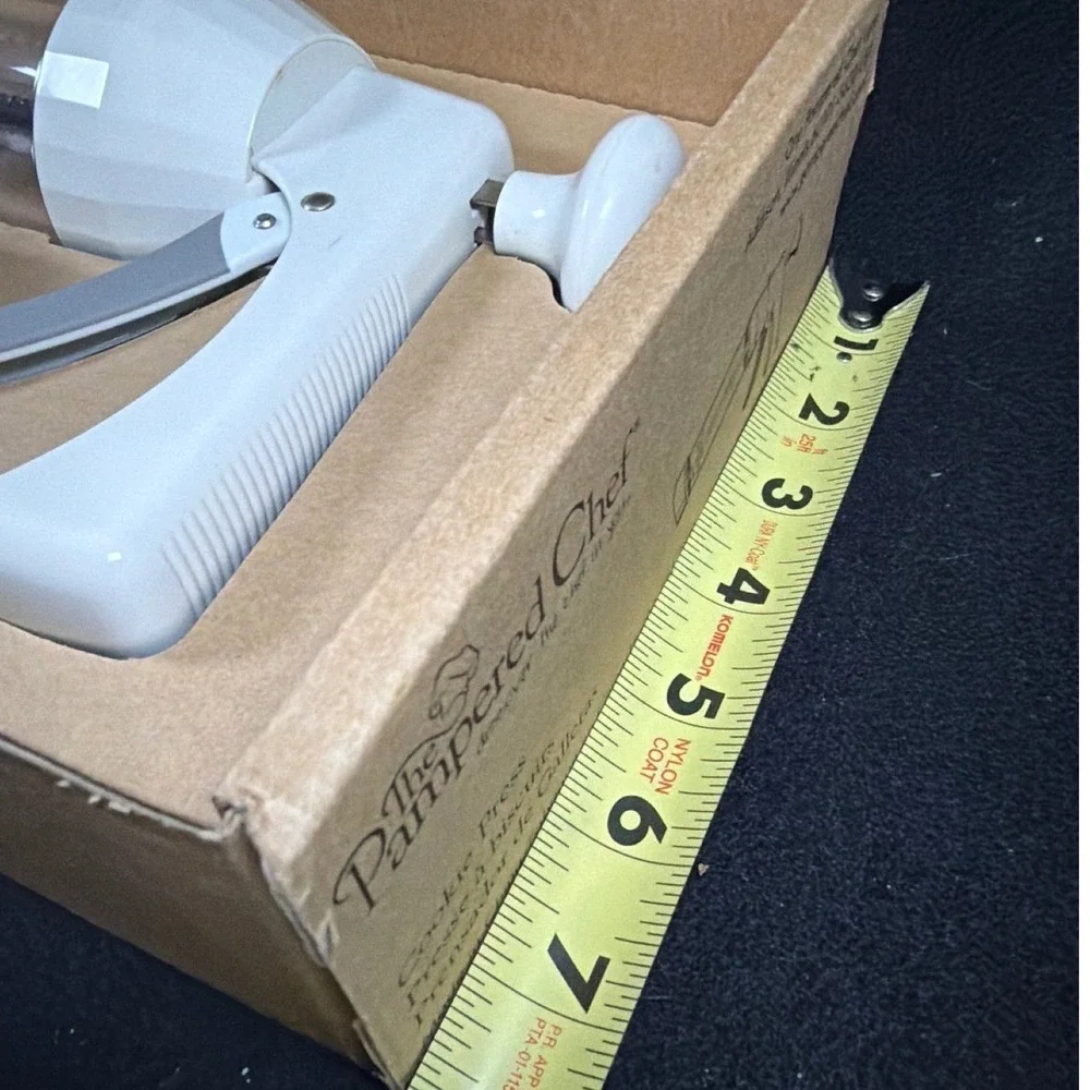 Pampered Chef Cookie Press 1525 Unisex OS White Excellent 16 Disks Spritz Baking